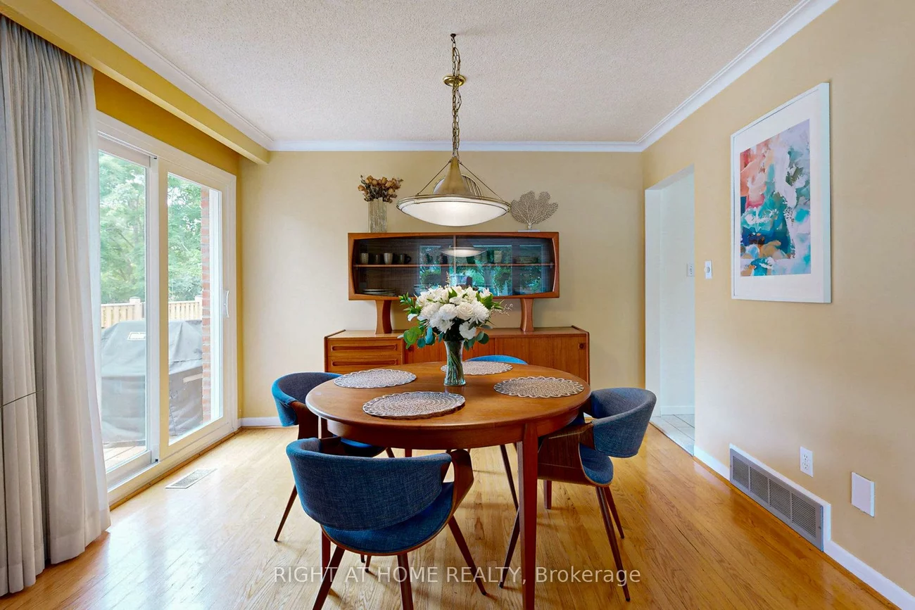 220, Homewood, Newtonbrook West, Toronto