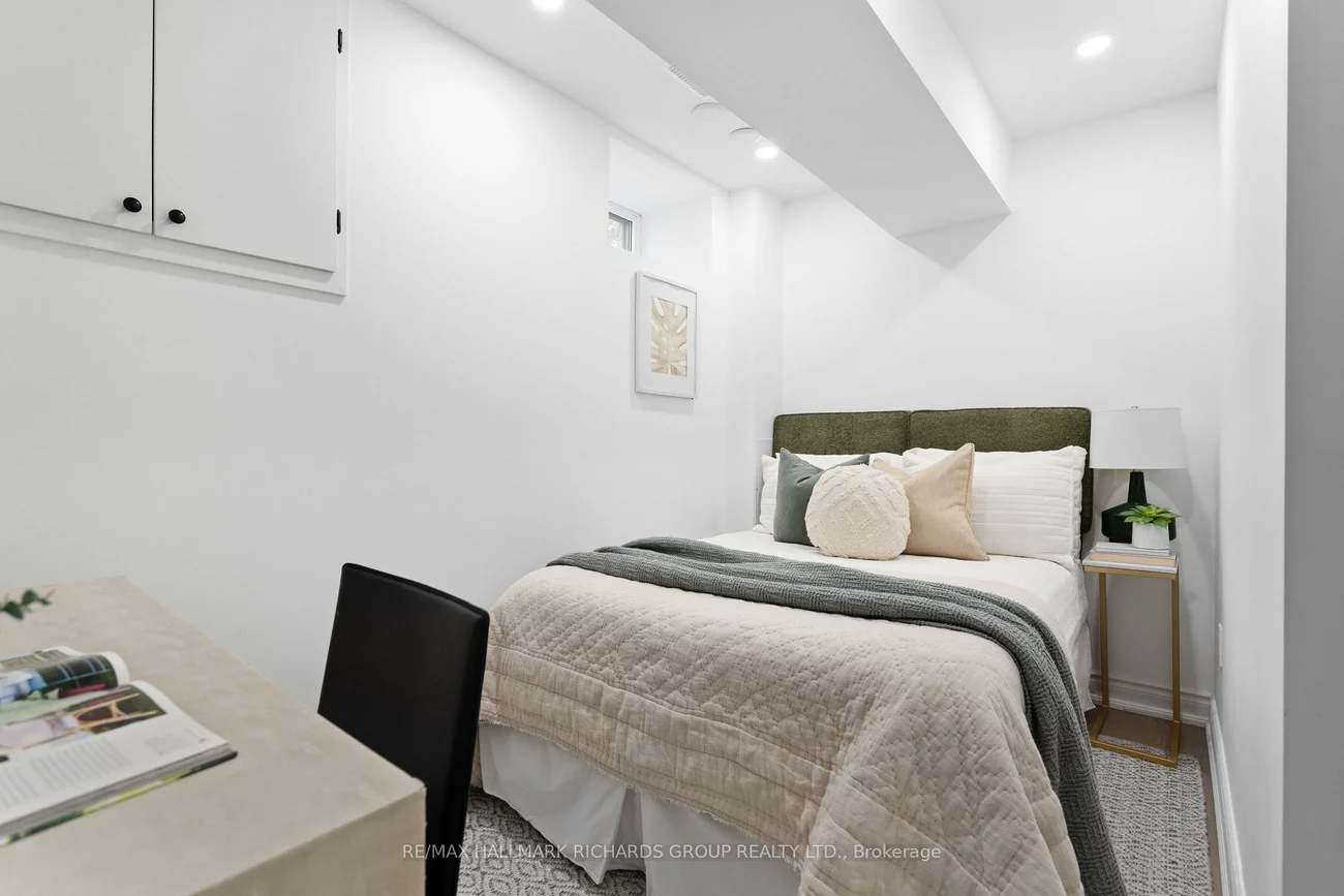 58, Winnifred, South Riverdale, Toronto