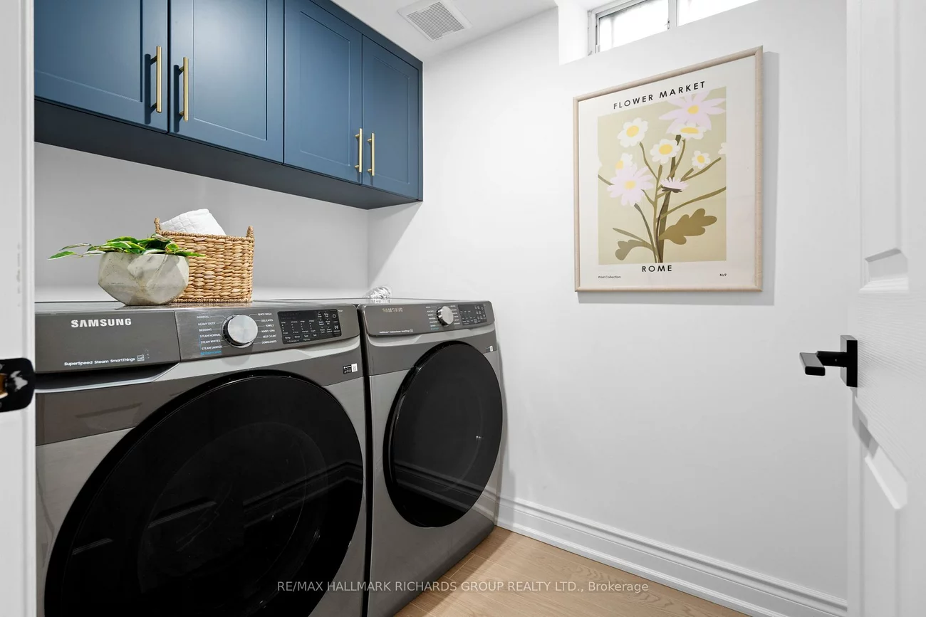 58, Winnifred, South Riverdale, Toronto