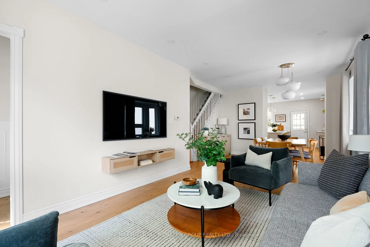 58, Winnifred, South Riverdale, Toronto