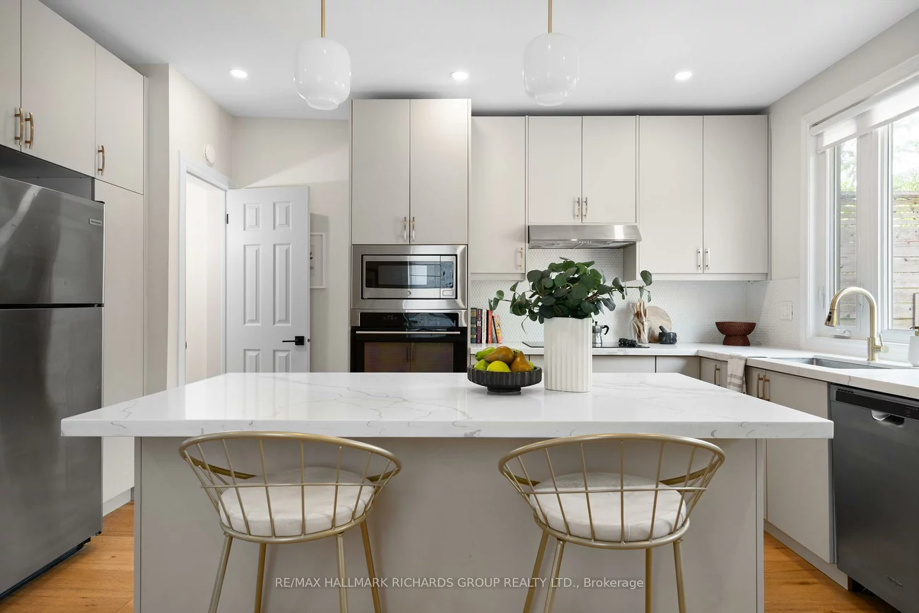58, Winnifred, South Riverdale, Toronto