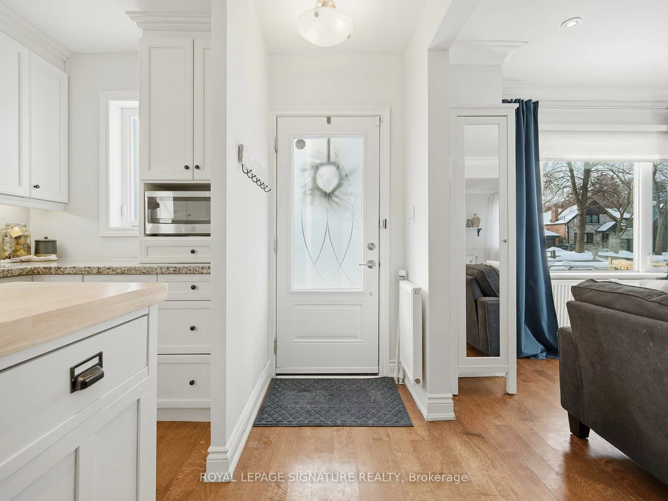 205, Prince Edward, Stonegate-Queensway, Toronto