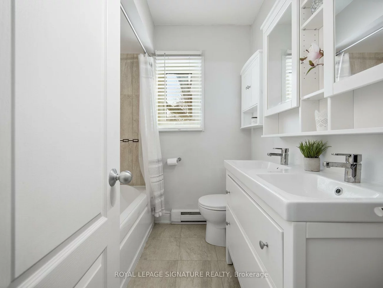 205, Prince Edward, Stonegate-Queensway, Toronto