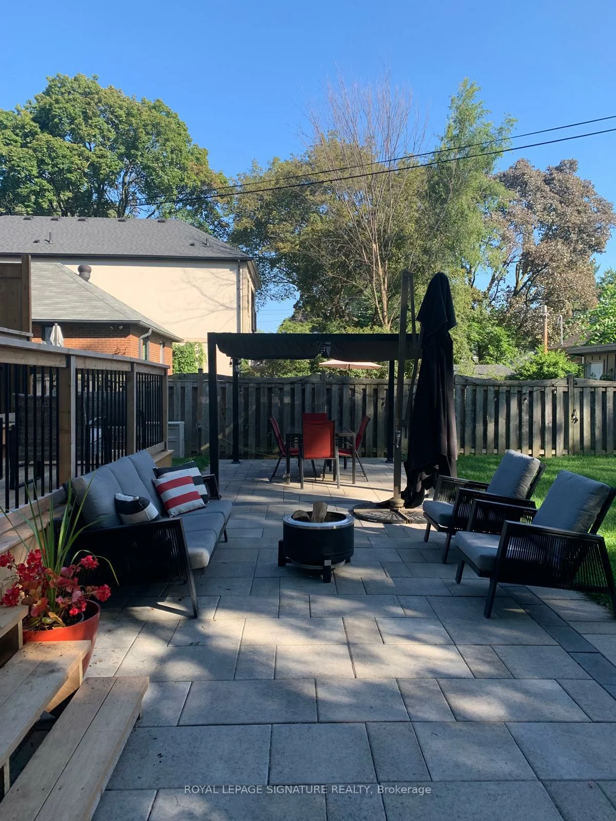 205, Prince Edward, Stonegate-Queensway, Toronto