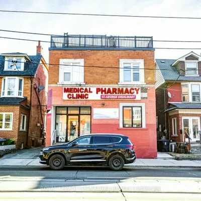 commercial, lease, Office, 567 Bathurst St, Palmerston-Little Italy, Toronto 
 567 Bathurst St, Palmerston-Little Italy, Toronto