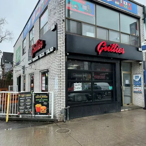 Commercial for Sale, 641 Bloor St, Palmerston-Little Italy, Toronto