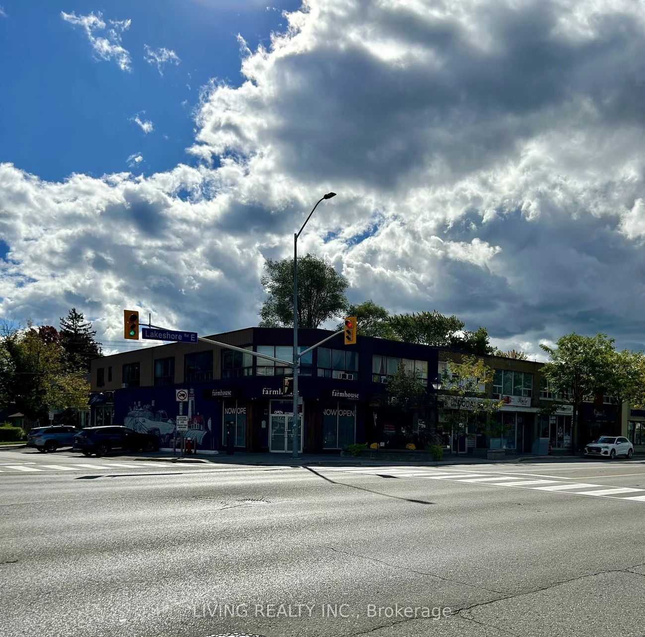 279 Lakeshore Rd E, Mississauga