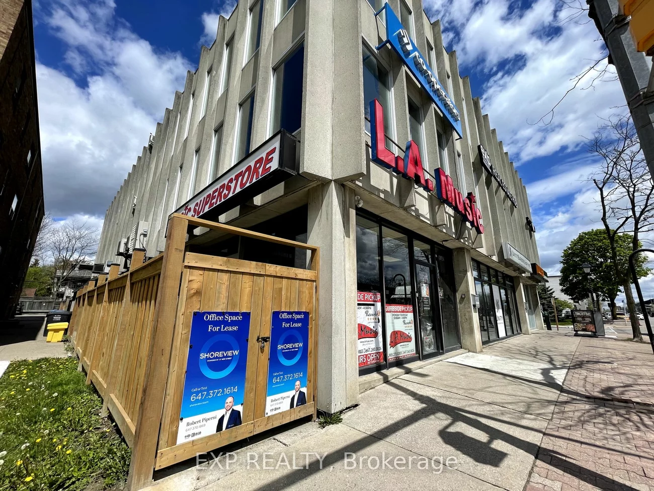 230 Lakeshore Rd E, Mississauga