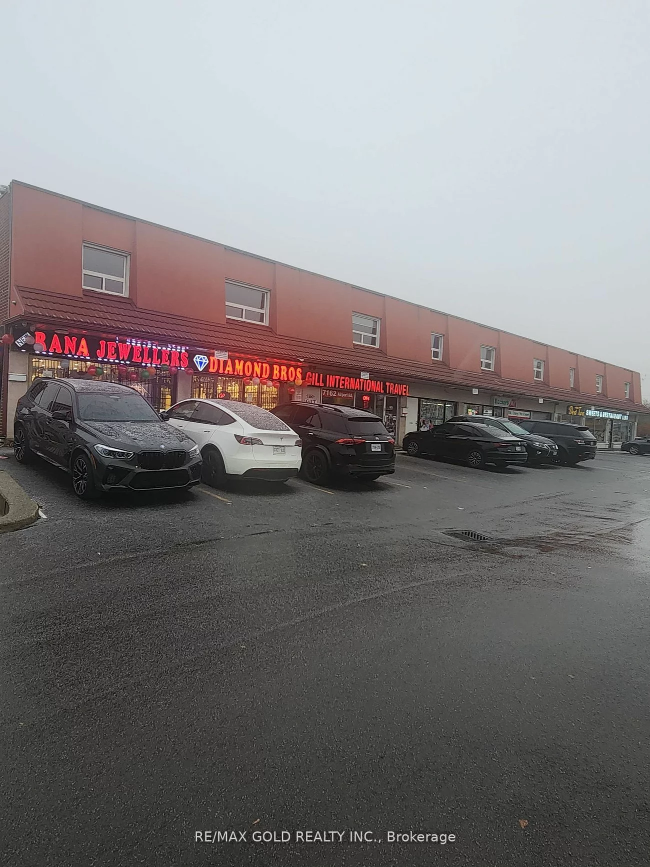 7160 Airport Rd, Mississauga