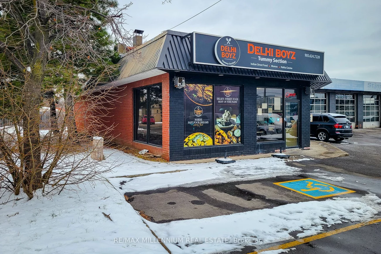 2121 Dundas St E, Mississauga