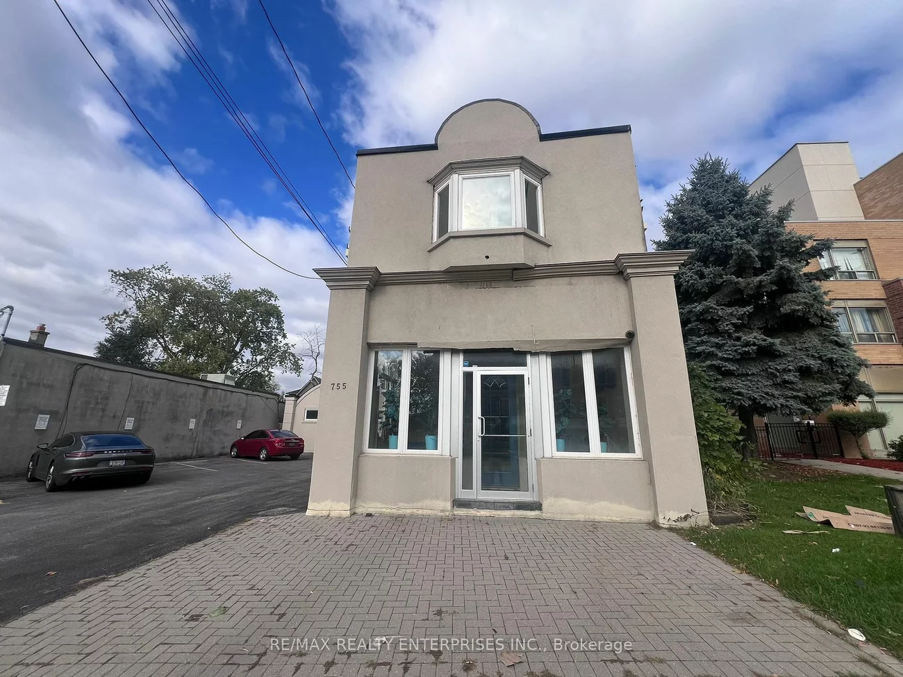 755 Lakeshore Rd E, Mississauga