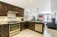 17 Agincourt Rd, Vaughan