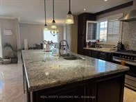 17 Agincourt Rd, Vaughan