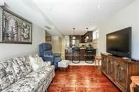 17 Agincourt Rd, Vaughan