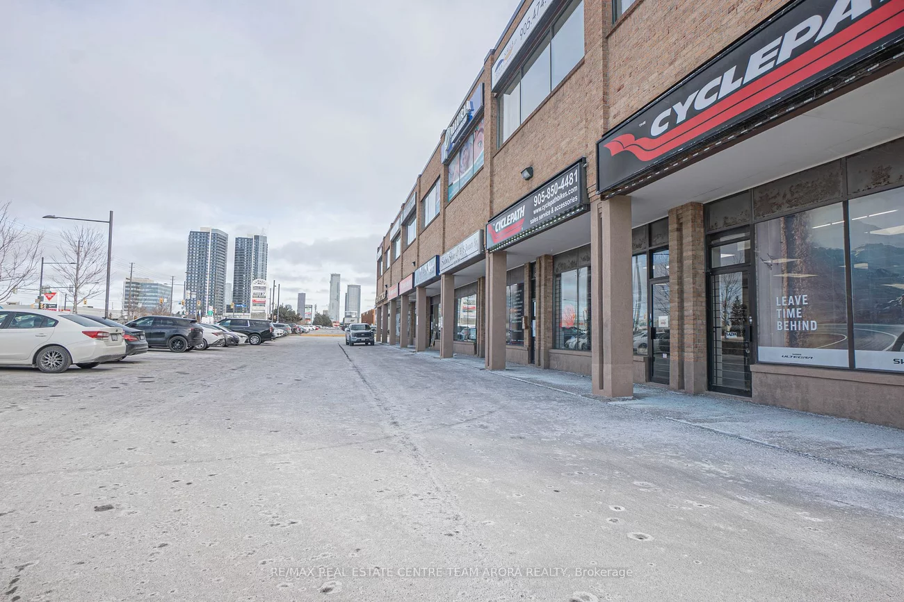 90 Winges Rd, Vaughan