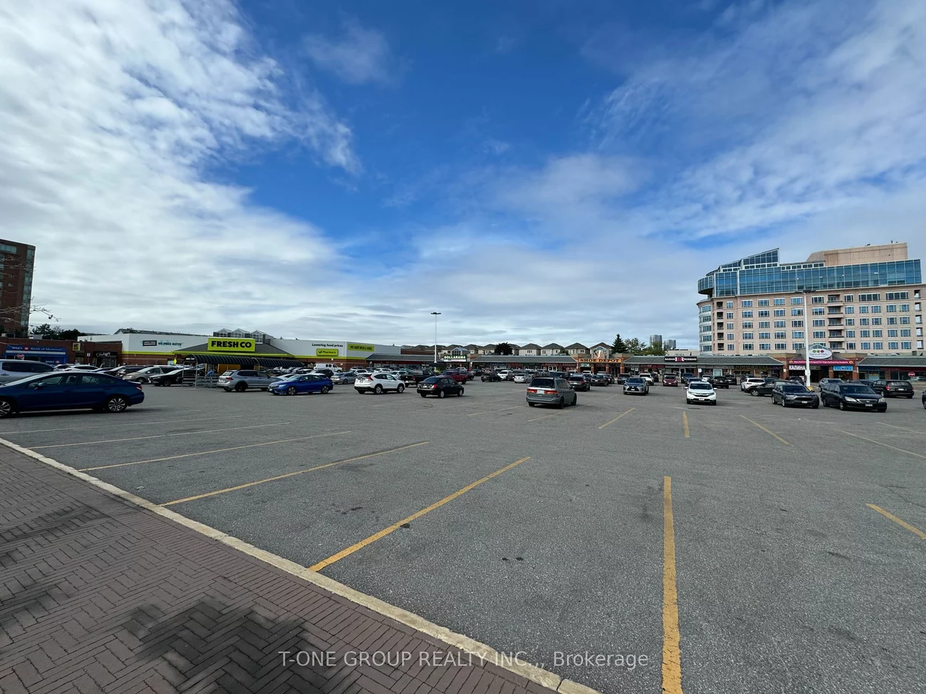 800 Steeles Ave W, Vaughan