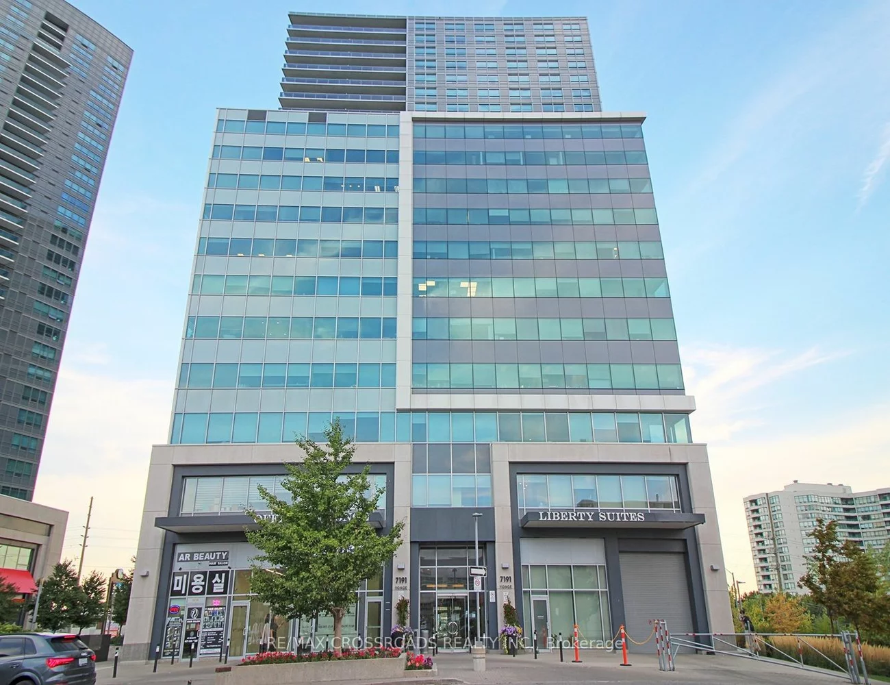 7191 Yonge St, Markham