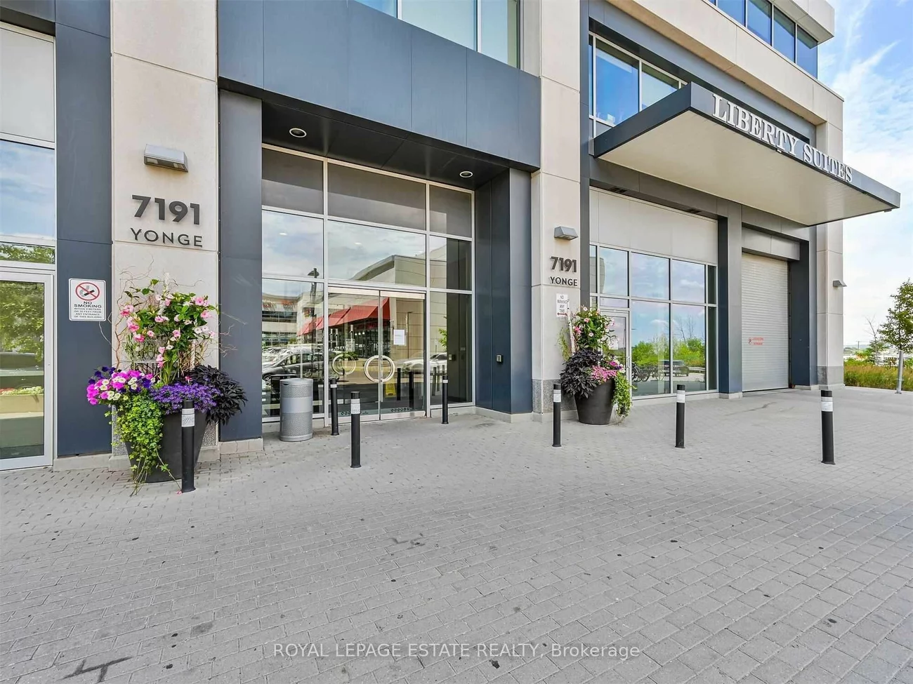 7191 Yonge St, Markham