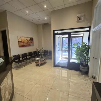 commercial, lease, Office, 10288 Yonge St, Mill Pond, Richmond Hill 
 10288 Yonge St, Mill Pond, Richmond Hill