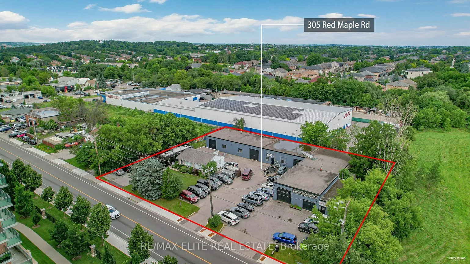 305 Red Maple Rd, Richmond Hill