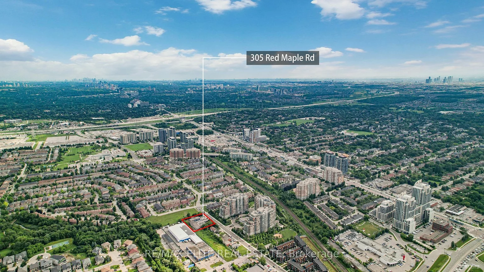 305 Red Maple Rd, Richmond Hill