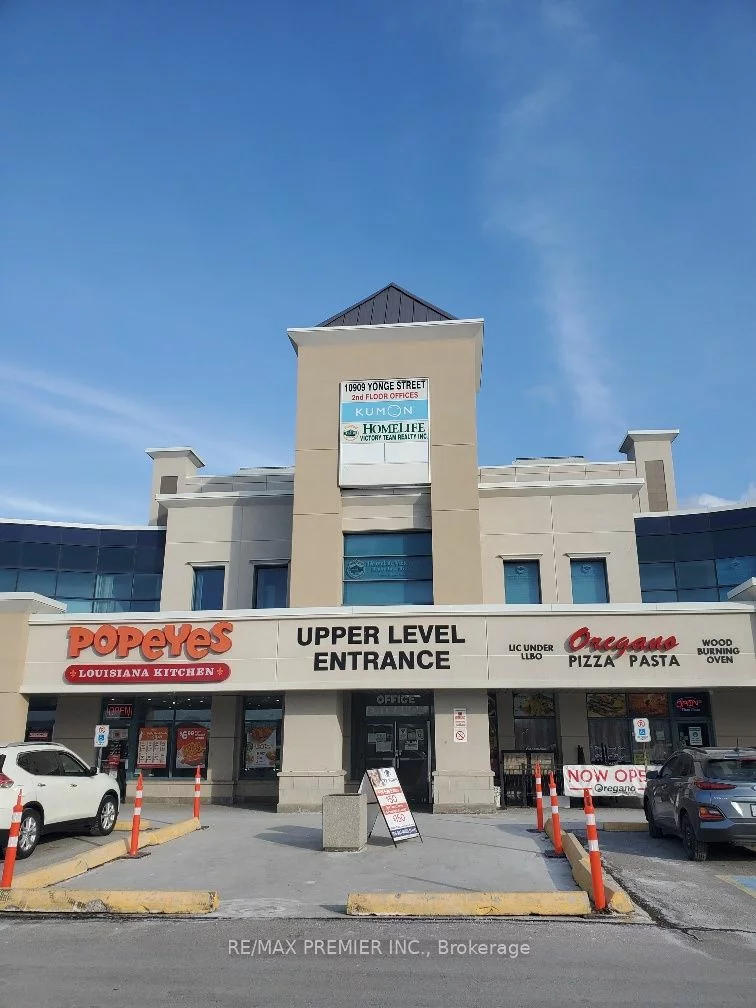 10909 Yonge St, Richmond Hill