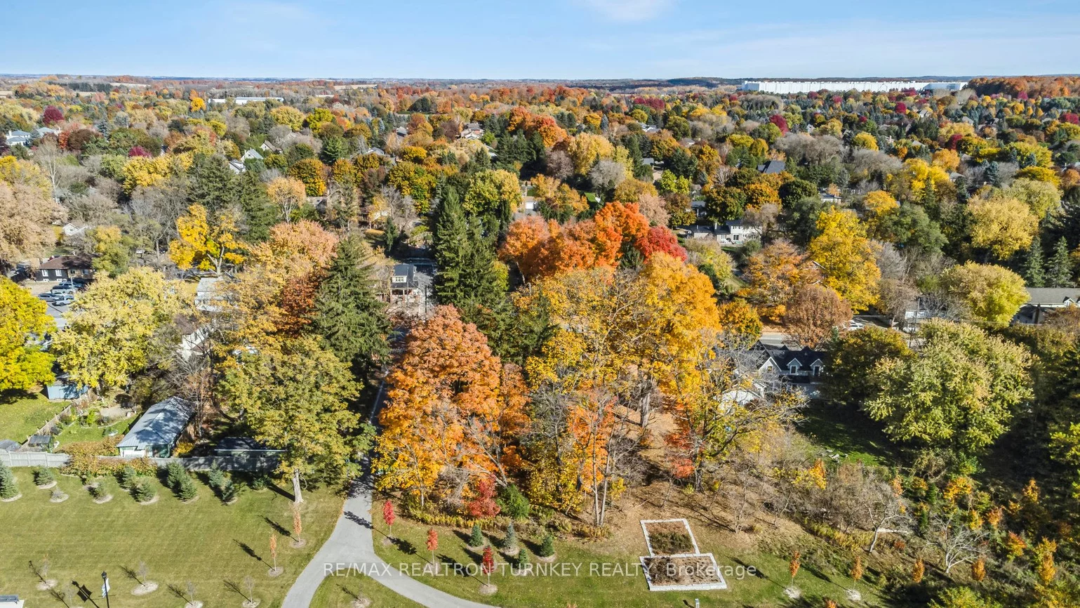 18922 Leslie St, East Gwillimbury