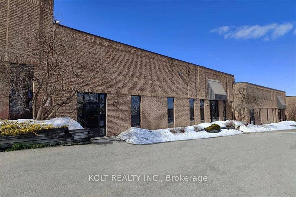 226, Industrial, Aurora Village, Aurora