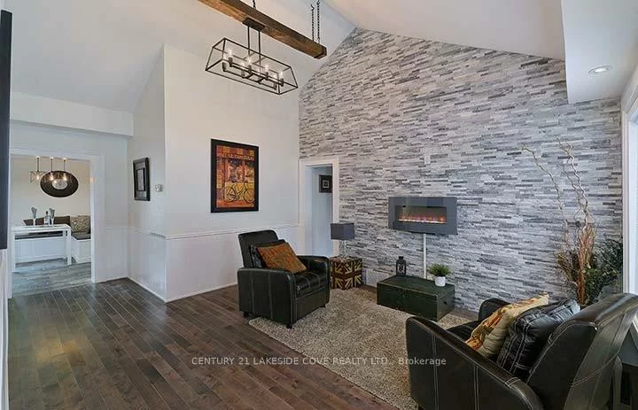 15, Tyler, Aurora Village, Aurora