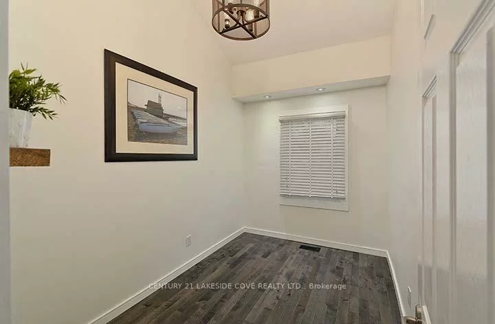 15, Tyler, Aurora Village, Aurora
