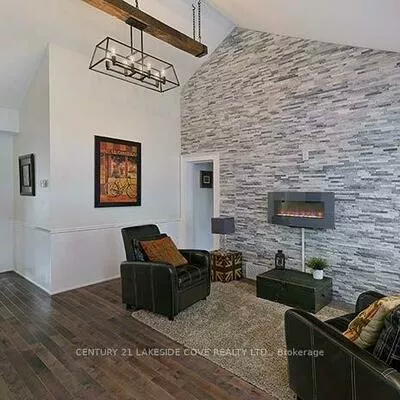 15, Tyler, Aurora Village, Aurora