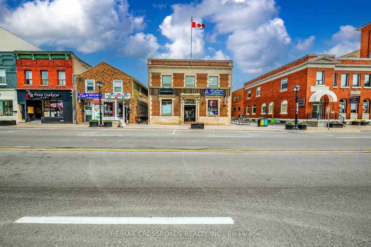 15221, Yonge, Aurora Village, Aurora