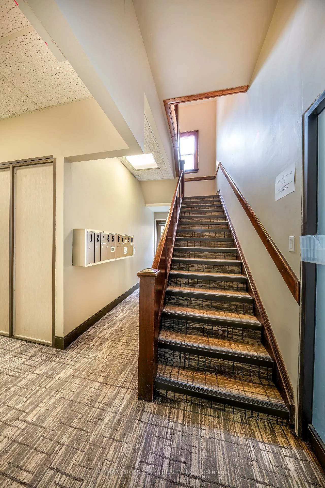 15221, Yonge, Aurora Village, Aurora