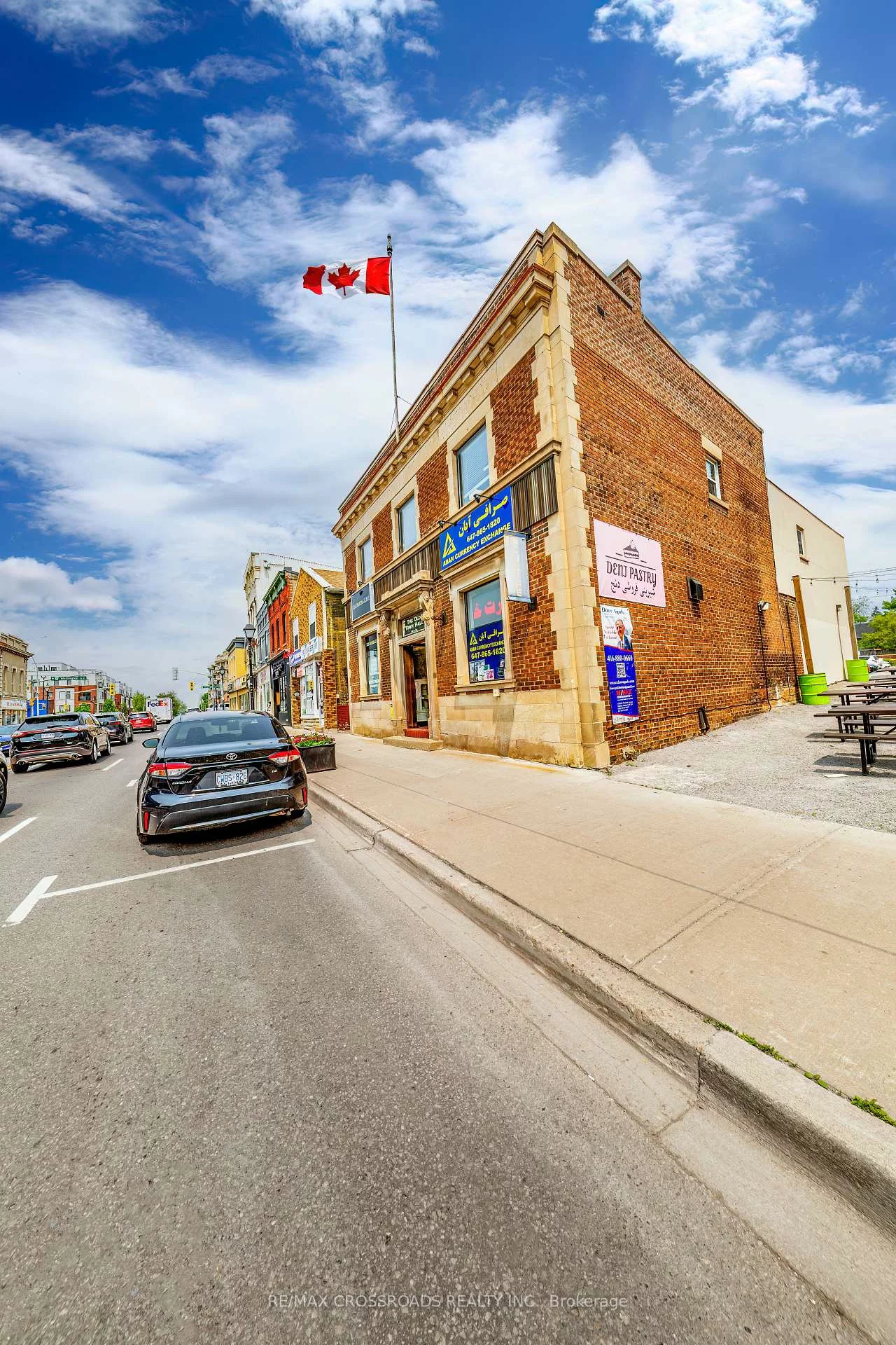 15221, Yonge, Aurora Village, Aurora