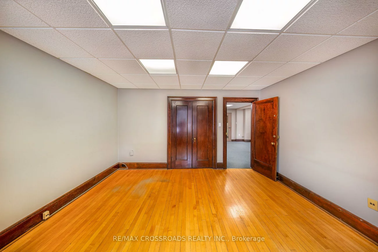 15221, Yonge, Aurora Village, Aurora