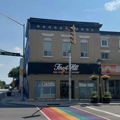 15243, Yonge, Aurora Village, Aurora