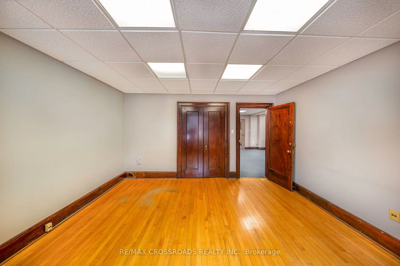 15221, Yonge, Aurora Village, Aurora