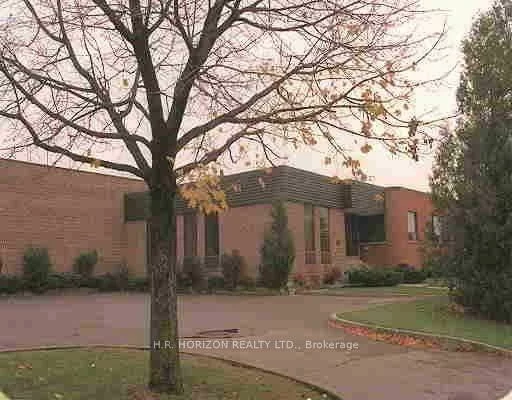 155, Edward, Aurora Village, Aurora