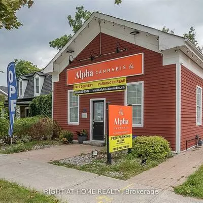 118, Wellington, Aurora Village, Aurora