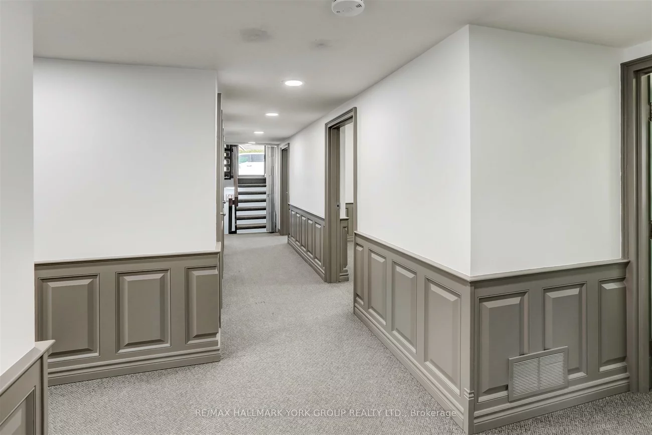 15064, Yonge, Aurora Village, Aurora