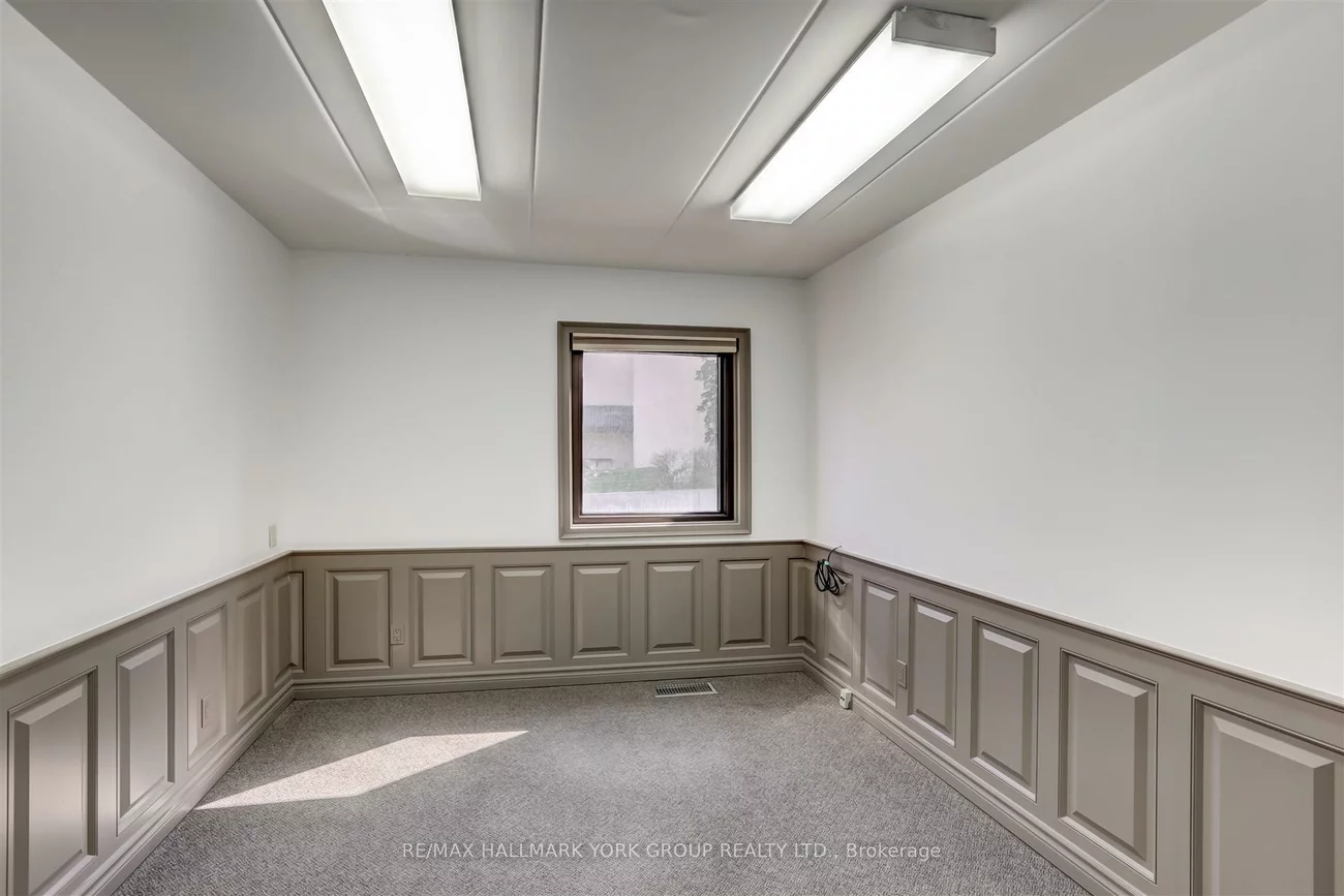 15064, Yonge, Aurora Village, Aurora