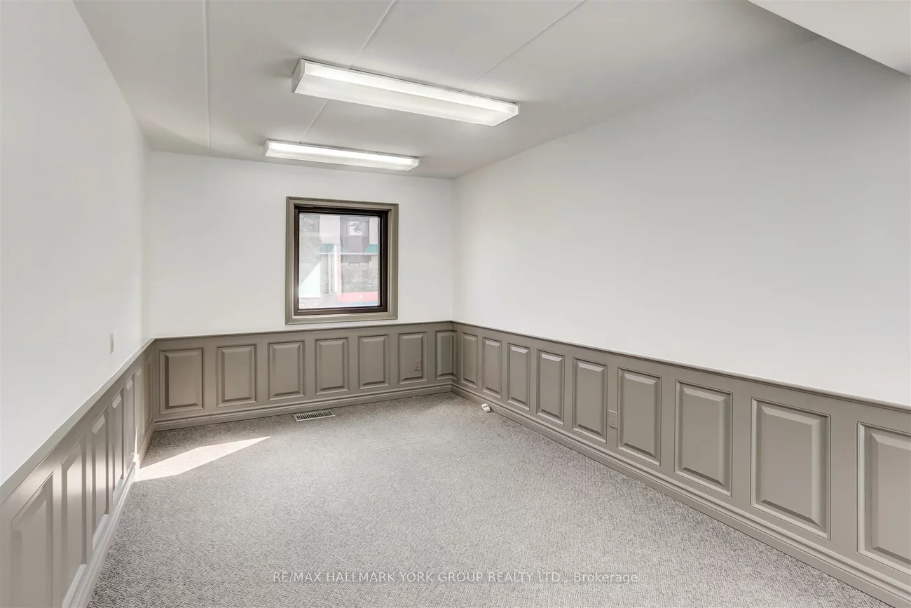 15064, Yonge, Aurora Village, Aurora