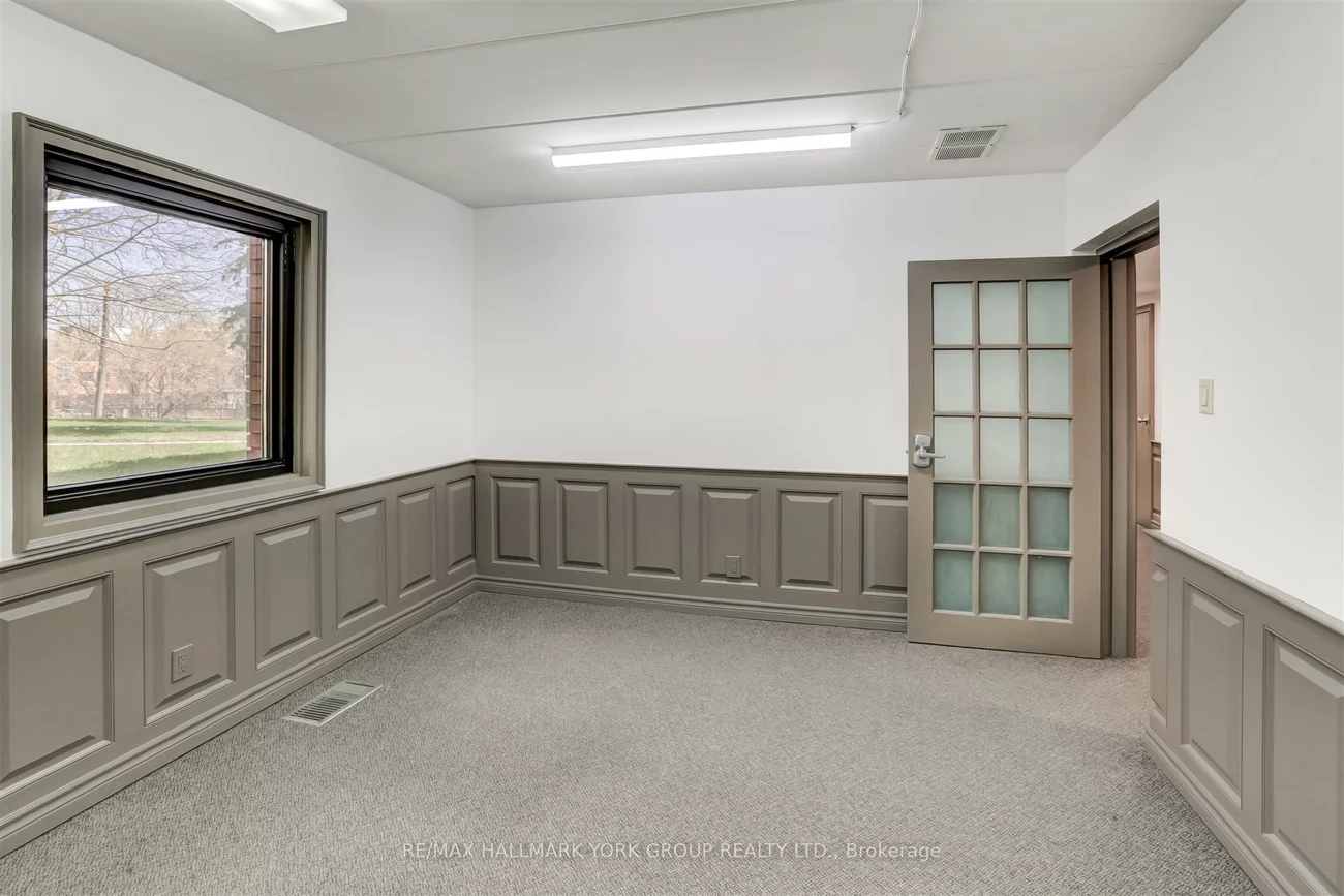 15064, Yonge, Aurora Village, Aurora
