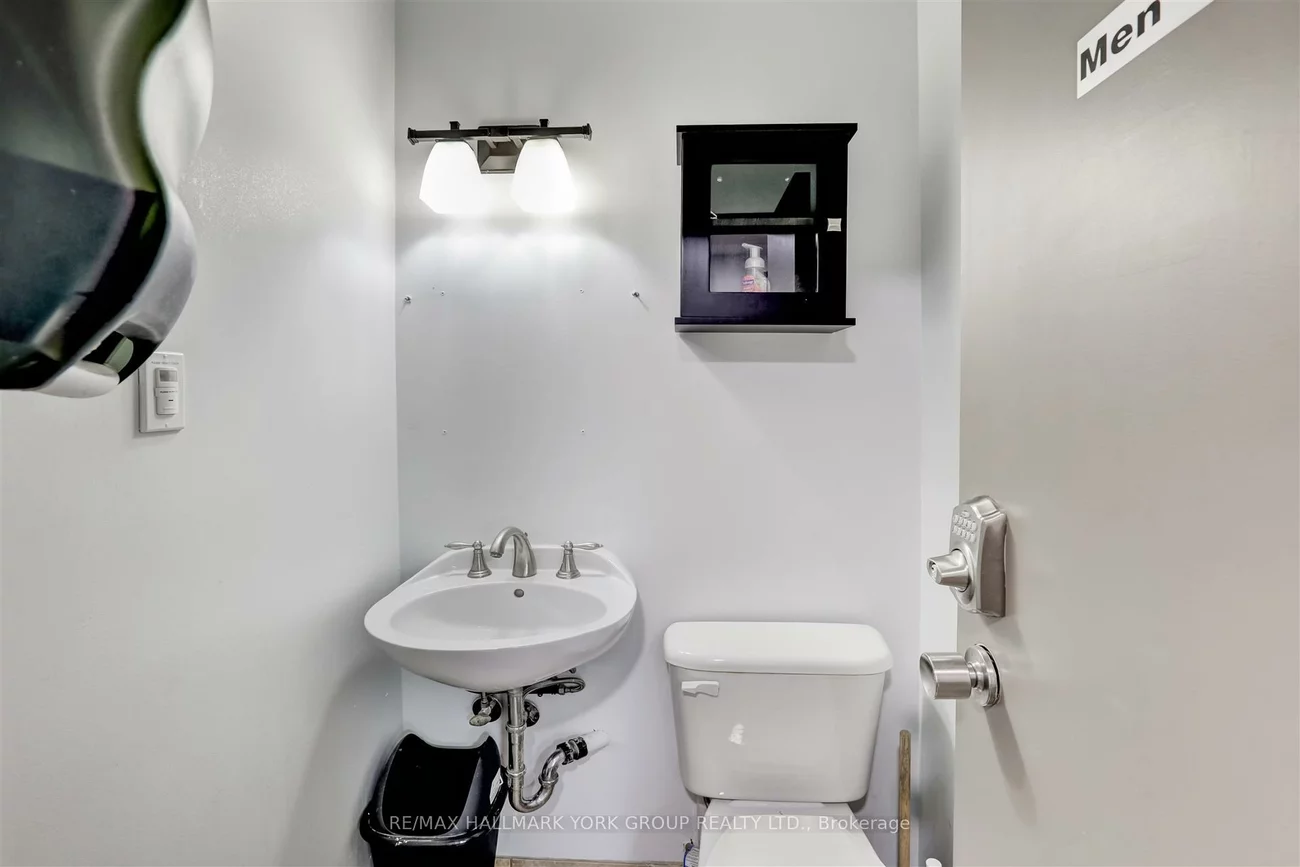 15064, Yonge, Aurora Village, Aurora