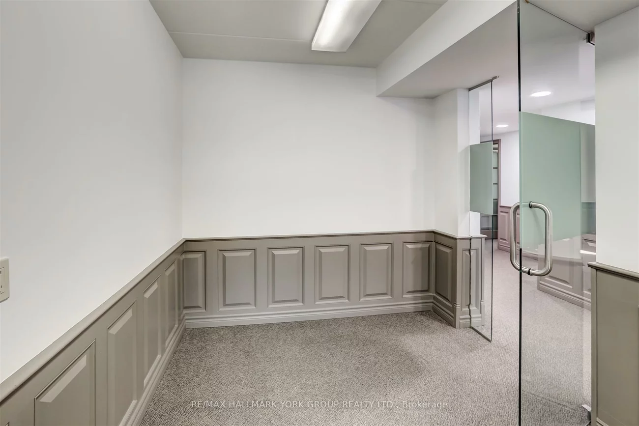 15064, Yonge, Aurora Village, Aurora