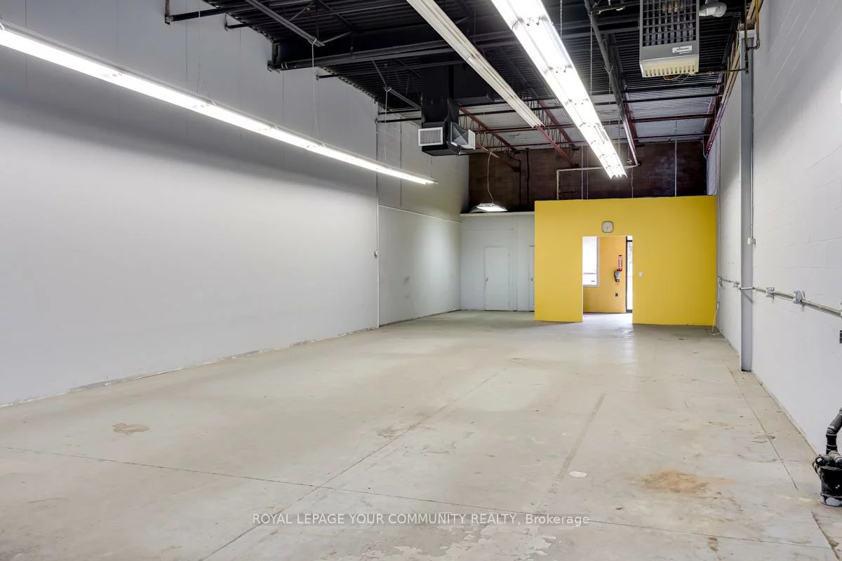 255, Industrial, Aurora Village, Aurora