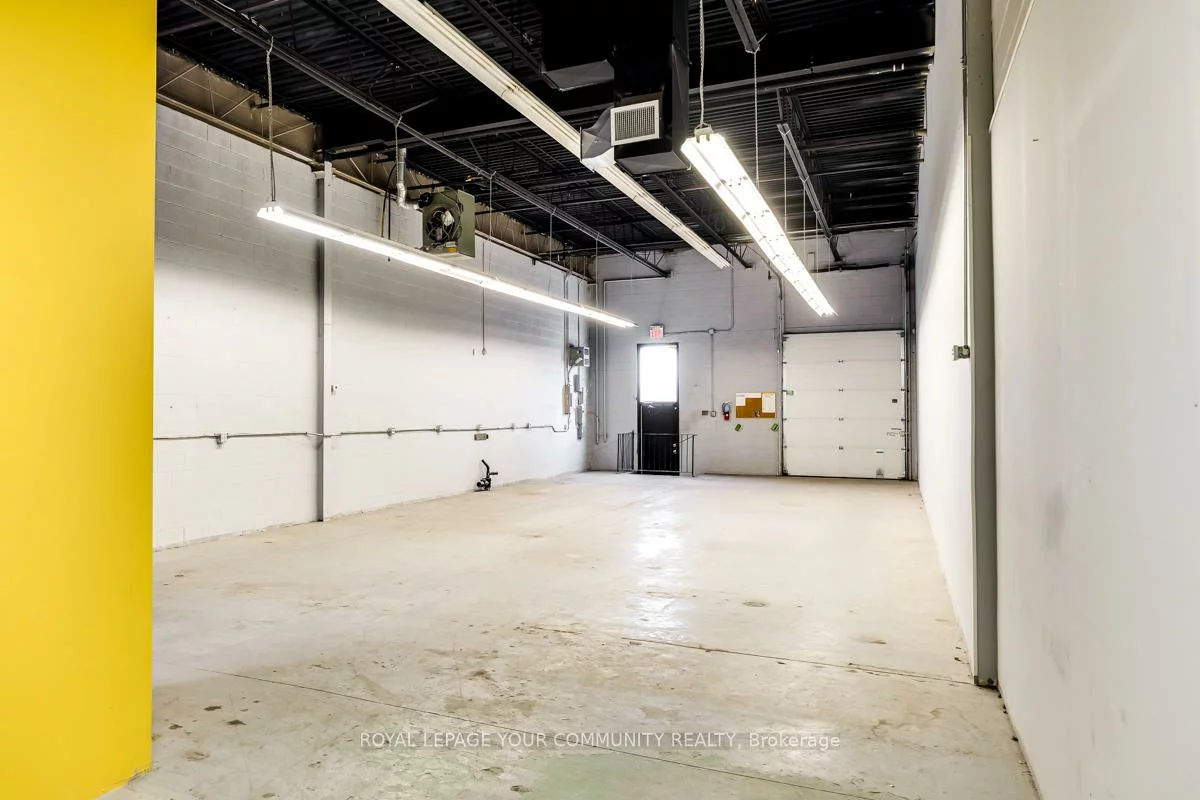 255, Industrial, Aurora Village, Aurora