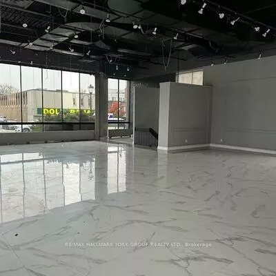 15255, Yonge, Aurora Village, Aurora