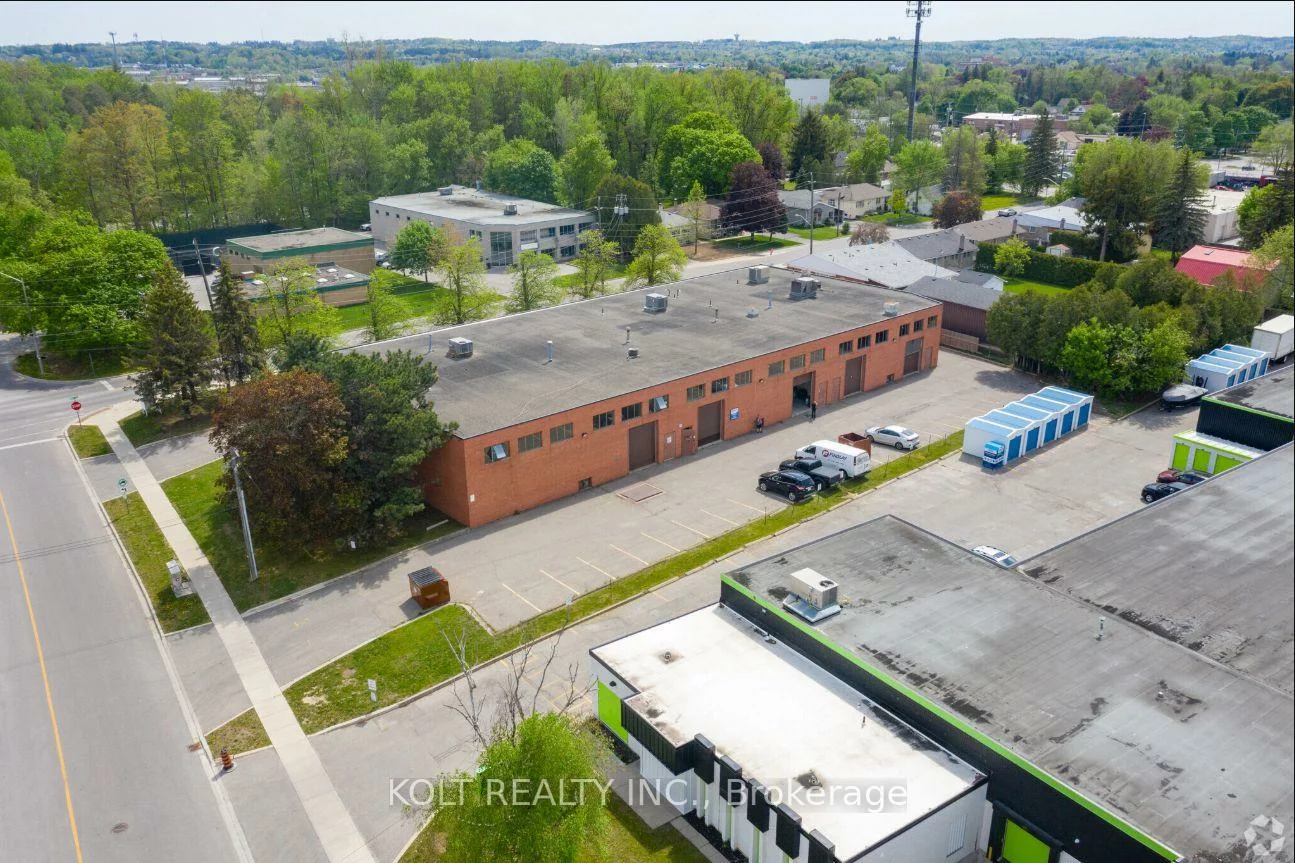 16, Mary, Aurora Village, Aurora