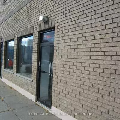 18, Wellington, Aurora Village, Aurora